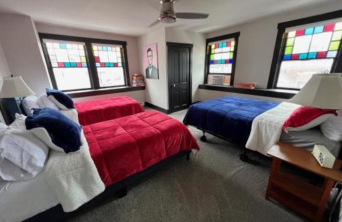 Bellefonte Appartement | Cool, Retro Getaway in Heart of Downtown