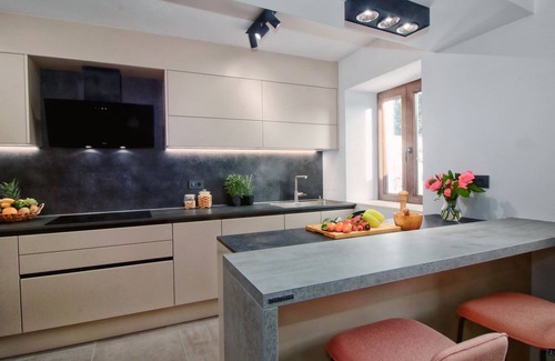 Svetvincenat Villa | Cool traditional villa in Central Istria with whirlpool and modern interior