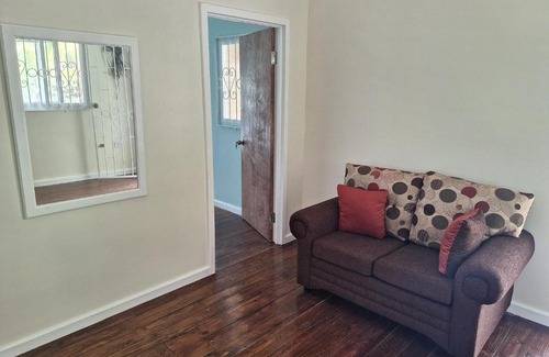 Fond Cani Maison | Cool Valley Guesthouse 3mins from Roseau 2bedrooms