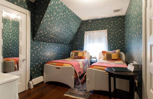 Coolidge Corner South Side Maison | Coolidge Corner Guest House