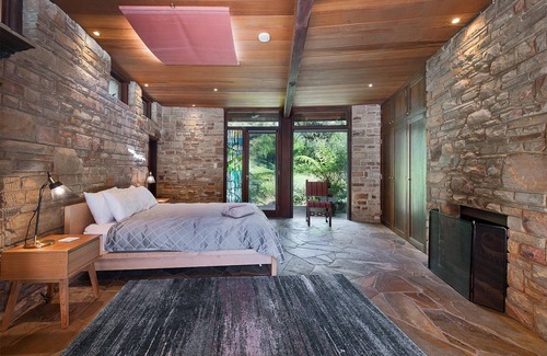 Badger Creek Maison | Maison Coomalie - Luxe inspiré du milieu du siècle