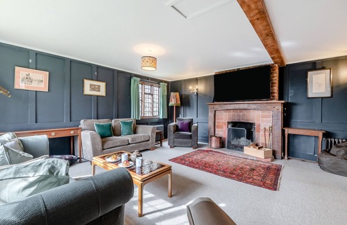 Reading Maison | Coombe End Farm House