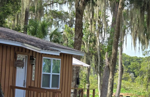 Cross Creek Maison | Cooper's Creekside in Cross Creek is located right on the creek with boat access
