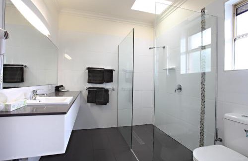 Acacia Ridge Hôtel | Coopers Colonial Motel