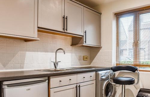 Hewish Maison | Coopers Townhouse - Cottage