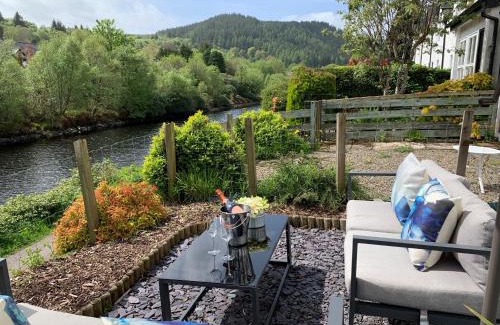 Cairnbaan Maison | Coorie Doon