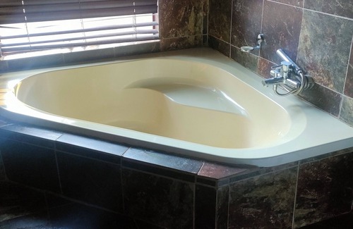 Ha-Lambani Cabine | Copacopa Lodge and Conference Centre