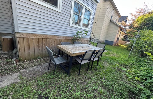 Cortland Maison | Copper on Woodruff 7BR, 2 Bath and Central Location