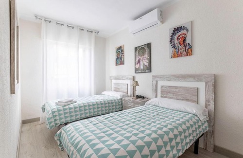 Zierbena Appartement | Coqueto y Luminoso en la Playa de La Arena