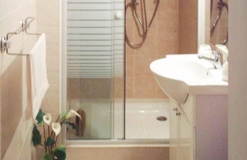 Sarrola-Carcopino Maison | Coquette chambre d'hôte à 10 minutes d'Ajaccio et de la mer pour 2 personnes