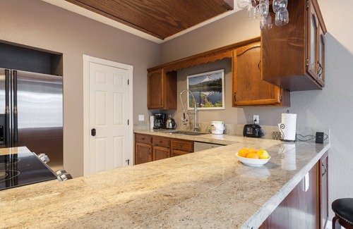 Brooklyn Maison | Cora Street Retreat - 2 bedrooms in Portland