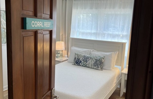 Rehoboth Beach Hôtel | Coral Reef Suite - 2 rooms, Pool, Hot Tub, Sauna