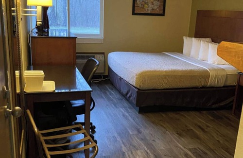 River Falls Hôtel | Coratel Inn and Suites By Jasper Riverfalls - Standard 2 Queen Bed NS