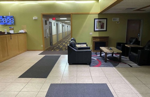 River Falls Hôtel | Coratel Inn and Suites By Jasper Riverfalls - Comfort 2 Queen Bed Non Smoking