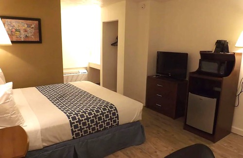 McCook Hôtel | Coratel Inn & Suites By Jasper McCook - Deluxe 1 King Bed NS