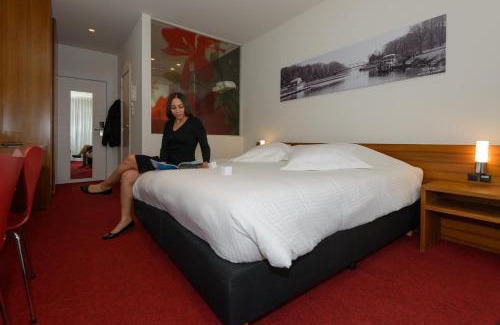 Mol Hôtel | Corbie Mol