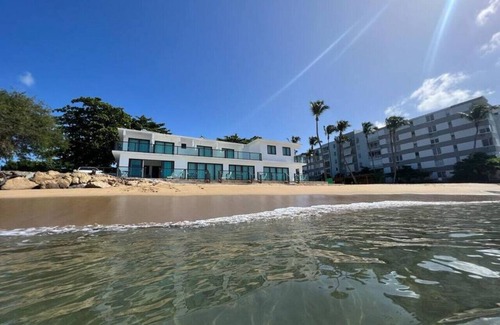 Stella Appartement | #207 Corcega Beachfront Suites