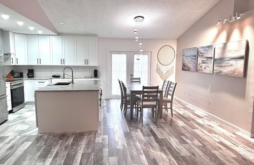 Bradenton Maison | Cordova Lakes - Welcoming 3-bedroom house with AC in Bradenton