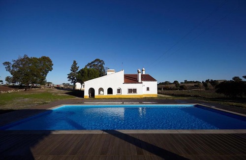 Crato Maison | Cork Hills Farmhouse