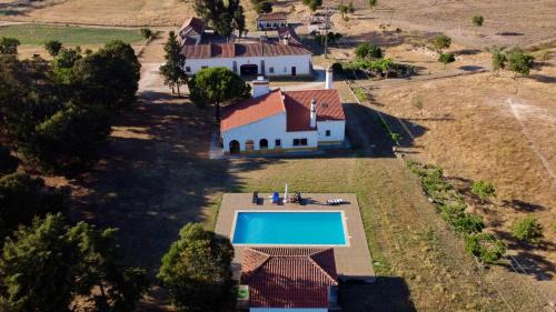Crato Maison | Cork Hills Farmhouse