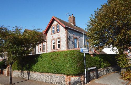 Sheringham Maison | Corner House