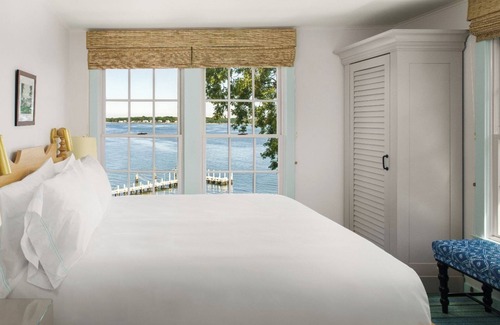 Shelter Island Heights Hôtel | Corner Preferred Room | The Pridwin Hotel and Cottages
