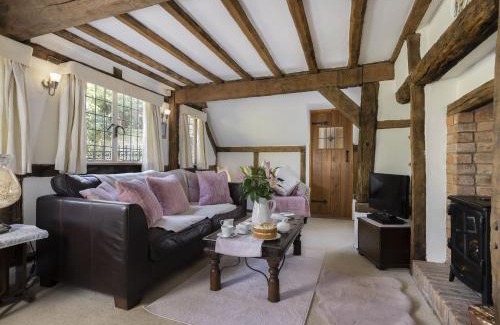 Harvington Maison | Corner Thatch