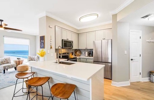 El Centro Beach Copropriété | CORNER UNIT-RENOVATED-8th floor~Beachfront~Panoramic View~Pier Park~ 1BR+Bunk