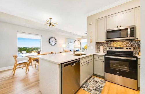 El Centro Beach Copropriété | CORNER UNIT-RENOVATED-8th floor~Beachfront~Panoramic View~Pier Park~ 1BR+Bunk