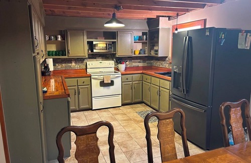 Benton Maison | Cornerstone Escape - Robin Vacation Rentals