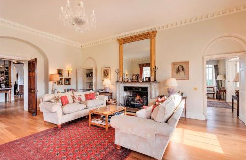 Saltash Maison | Cornish Castle