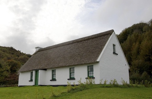Killinaboy Cottage | Corofin Lake Cottage No 3