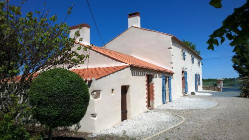 L'Aiguillon-sur-Vie Maison | Corps de ferme spacieux avec grand jardin, 10 personnes