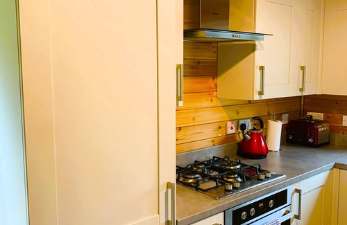 Dollar Cottage | Corrie Lodge - sleeps 4 guests in 2 bedrooms
