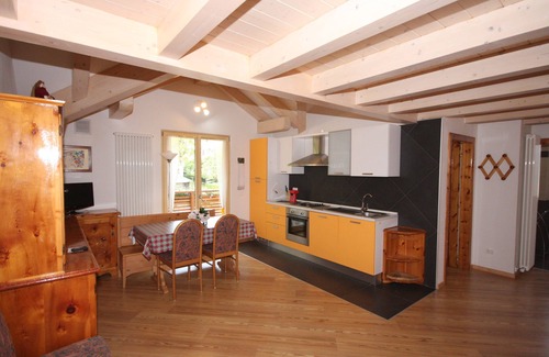 Fai della Paganella Appartement | Fai della Paganella - Trentino Alto Adige - grenier confortable avec deux salles de bains