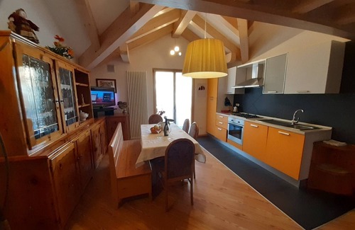 Fai della Paganella Appartement | Fai della Paganella - Trentino Alto Adige - grenier confortable avec deux salles de bains