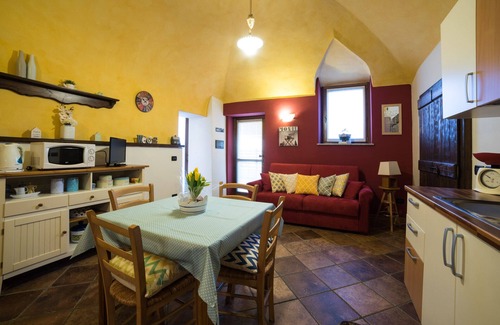 Arona Appartement | CORTE alla ROCCA Appartement confortable dans Arona Lac Majeur près de Stresa