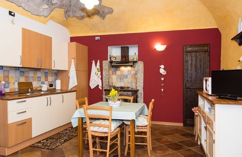 Arona Appartement | CORTE alla ROCCA Appartement confortable dans Arona Lac Majeur près de Stresa
