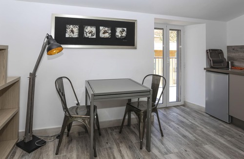 Corte Appartement | Corte centre, climatisation, ascenseur. le top!