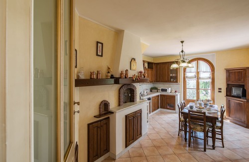 Cortona Villa | Corte della Luna, élégante villa avec piscine entourée d'une oliveraie suggestive