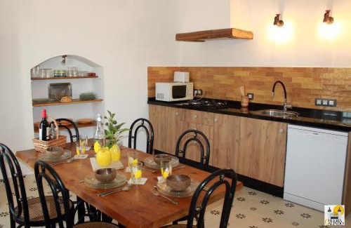 Alanis Maison | Cortijo Huerta Galindo