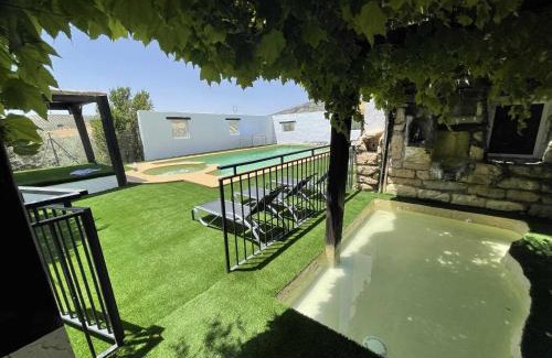 Villanueva Mesia Maison | Cortijo Rural Español Ideal para desconectar!