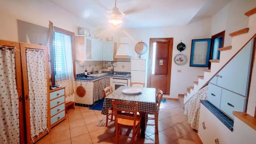 Marettimo Maison | Cortile Via San Simone Marettimo