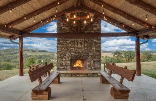 Keene Maison | Coschocton Hills - 2 Luxury Log Cabins - Lake