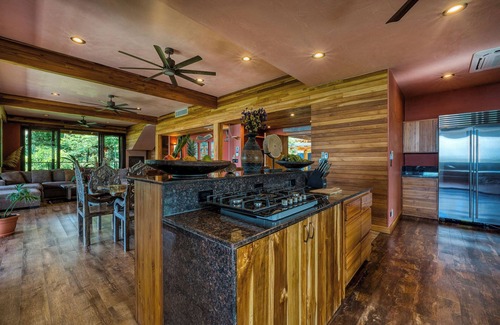 Ballena Maison | Visionary Art House - Bali Style - Asian Tropical Paradise in Costa Rica