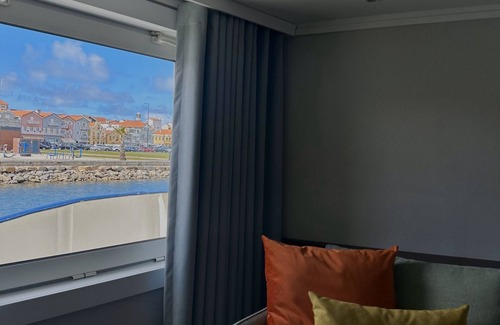 Barra Location De Bateaux | Costa do Sal - Boat Lounge Hotel