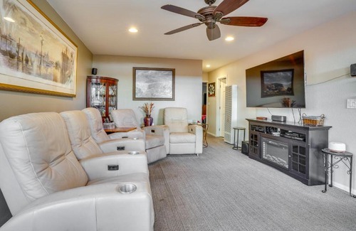East Side Costa Mesa Appartement | Costa Mesa Rental with Private Hot Tub and Fire Pit!