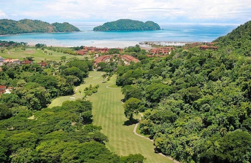 Herradura Station Balnéaire | Costa Rica beach resort by Marriott, right next to Marina