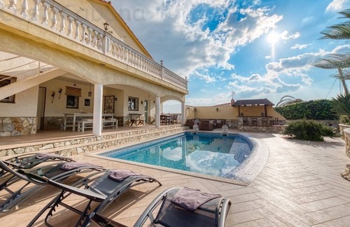 Condado del Jaruco Villa | Belle villa contemporaine avec une terrasse très agréable avec piscine privée!