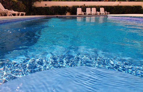 Costambar Appartement | Costambar Ocean Breeze - Beachfront Apartment With Pool